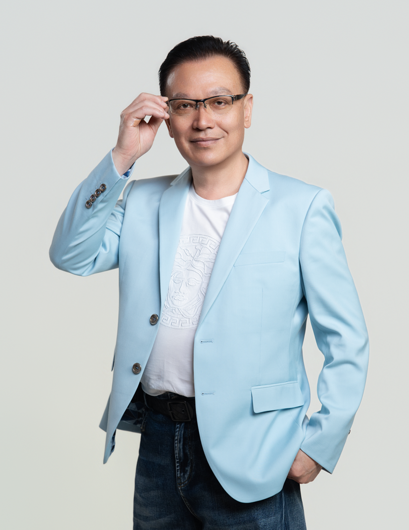 台北市女子美容商業同業公會理事長張春和